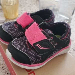 Toddler sneakers size is